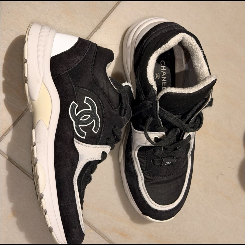 CHANEL Black and White Logo Sneakers size 37 AUTHENTIC